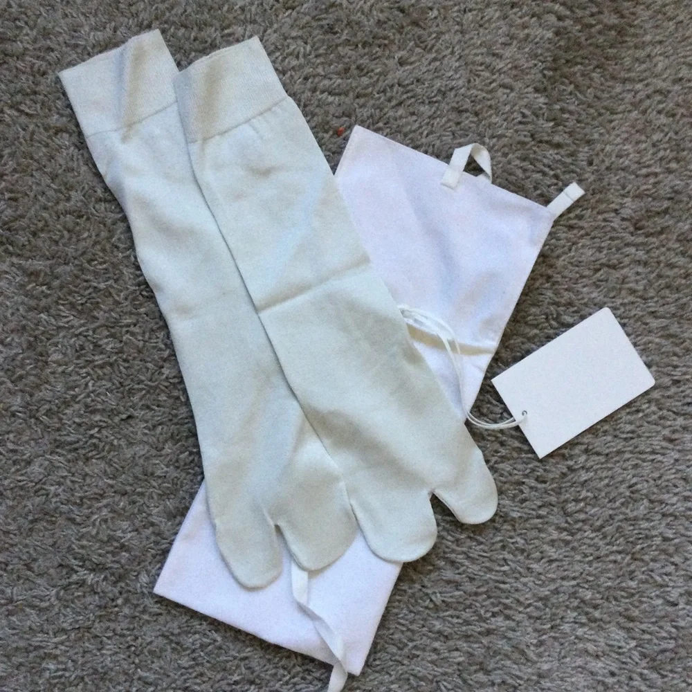 🔥🔥HOST PIC🔥🔥 Jil Sander off White Silk Split Toe Socks - Picture 7 of 13